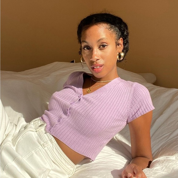 Button cropped top 💜 - Picture 2 of 4